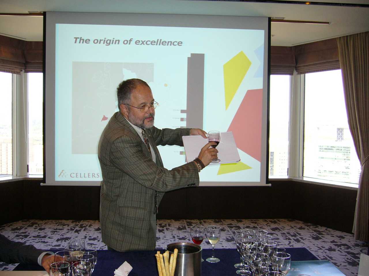 Enólogo en SQD Vinyesivins, S.L.