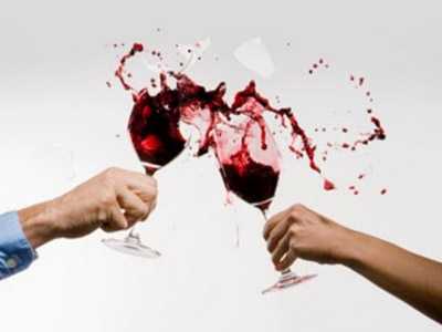 A brindar, para no morir envenenado