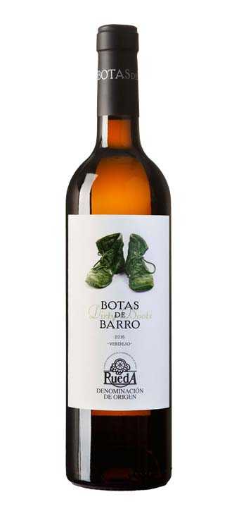 Botas de barro: Explorando el mapa del vino español • botas