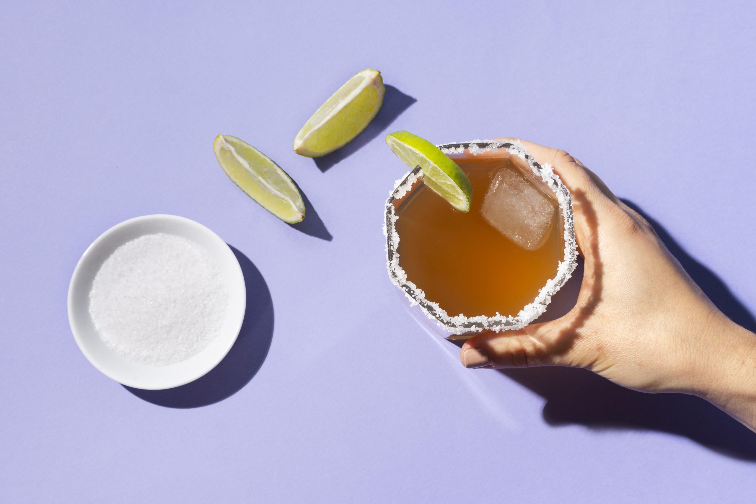 surtido bebidas picantes michelada