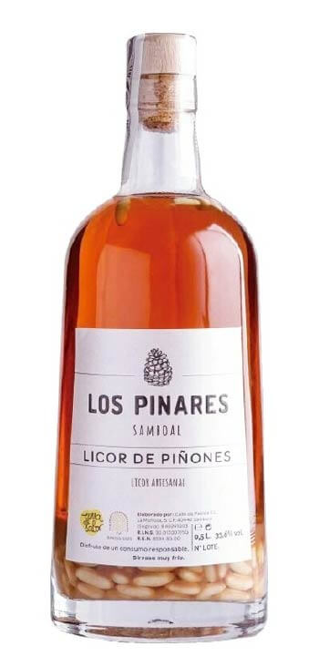 Licor Los Pinares Artesano de Piñones